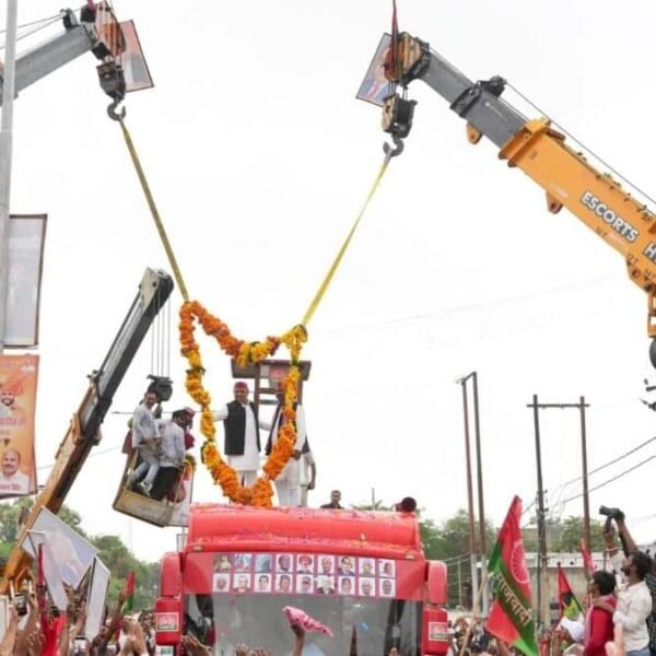 एक कप चाय पीने रायबरेली पहुंचे अखिलेश का…