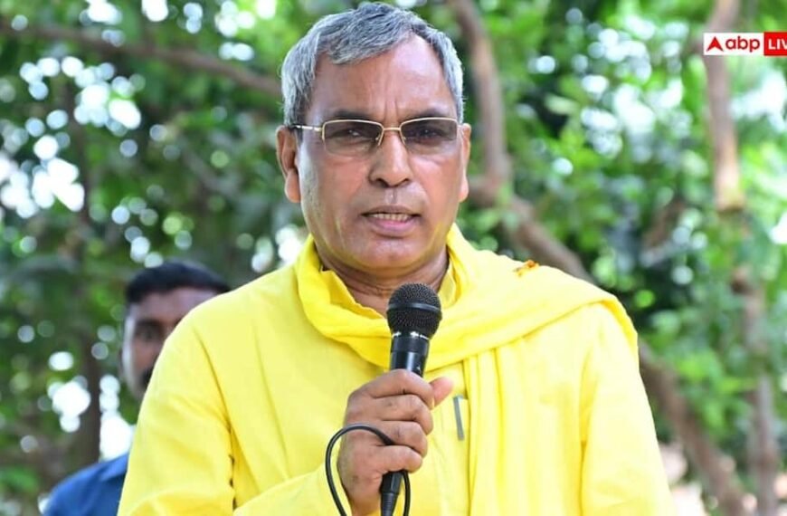 ‘सपा दफ्तर में चच्चू शिवपाल यादव और भाई धर्मेंद्र…’, ओम प्रकाश राजभर का अखिलेश पर बड़ा आरोप