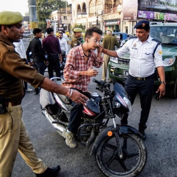 ट्रैफिक नियम तोड़ने में यूपी वाले अव्वल, सबसे…
