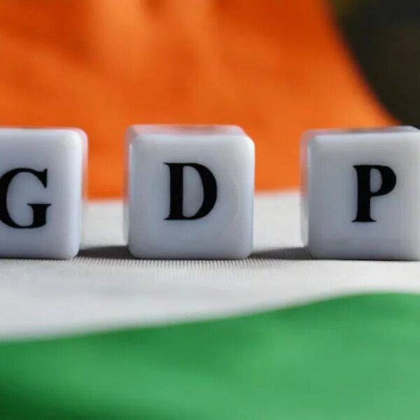 ग्लोबल ट्रेड वार का असर, फिच ने घटाया…