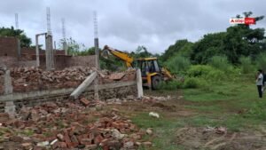 पीलीभीतः KGN कॉलोनी में चला बुलडोजर, सपा नेता&hellip;