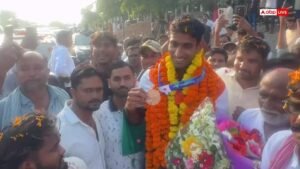 एशियन गेम्स में कांस्य जीतकर अमेठी लौटे सलमान&hellip;