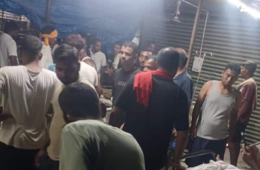 बिहार के हाजीपुर में नाव पलटी, 13 लोगों की मौत, भोज खाने जा रहे थे