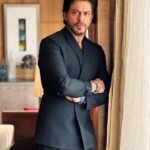 संजय दत्त ही नहीं, भारत पर अपने बयानों को लेकर विवादों में घिर चुके हैं शाहरुख समेत ये सितारे