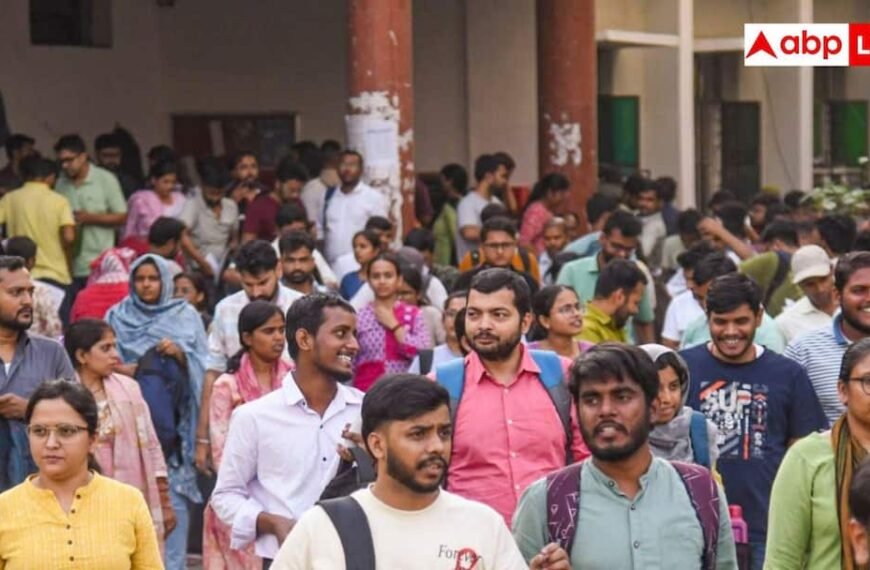 कहां फंसी UP 69 हजार शिक्षक भर्ती, बीएड डिग्री का क्या है मामला?