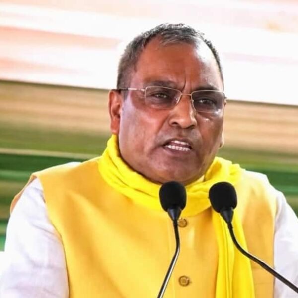 ‘कांग्रेस बताए, इतना पैसा कहां से आ रहा’,…