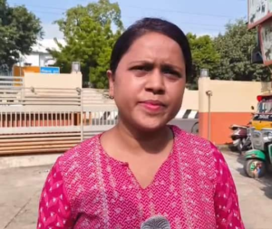 लखनऊ के दर्शकों को भा रही ‘प्रेम कीटाणु’,&hellip;