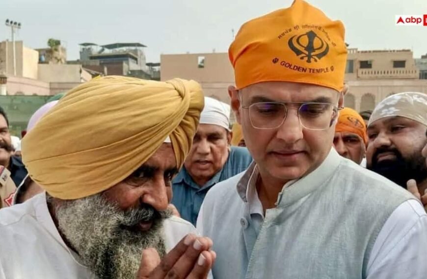 पंजाब में चुनावी तैयारी तेज, परगट सिंह और सचिन पायलट ने स्वर्ण मंदिर में टेका माथा