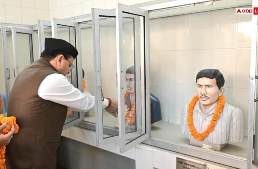 मुख्यमंत्री ने उत्तराखण्ड राज्य आंदोलनकारी शहीदों को अर्पित की श्रद्धांजलि