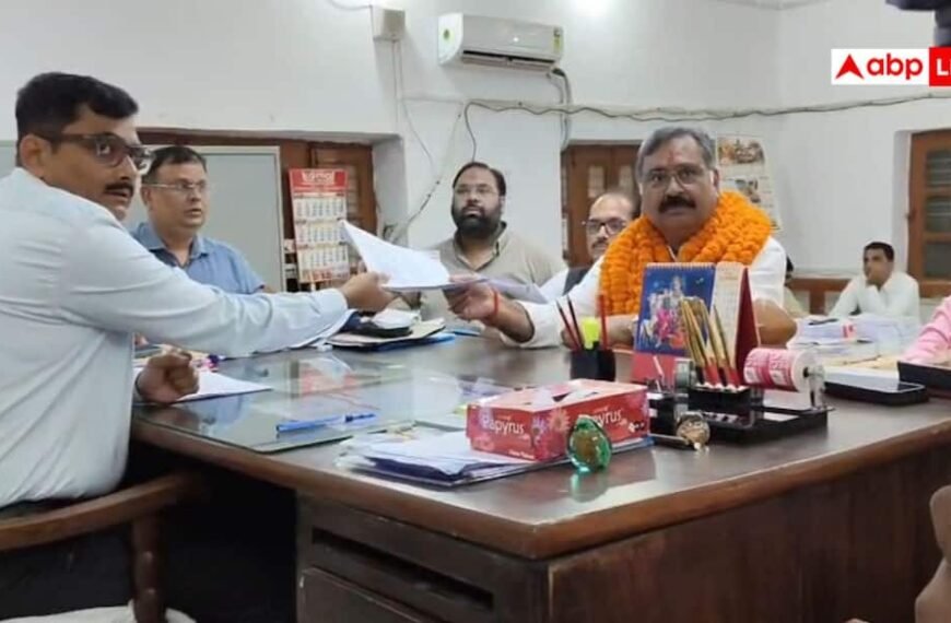 सपा ने खेला ब्राह्मण कार्ड, BJP के बागी संजयन त्रिपाठी से दाखिल कराया पर्चा