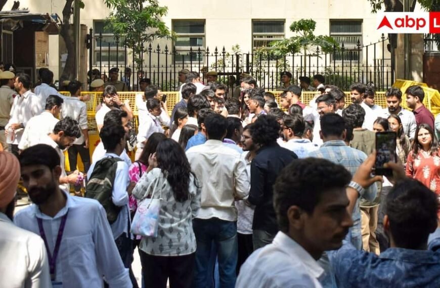 69 हजार शिक्षक भर्ती का हिसाब देगी यूपी सरकार, सुप्रीम कोर्ट ने मांगी लिस्ट