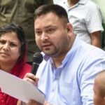 राघोपुर: पीपा पुल न बनने पर भड़के ग्रामीण, सड़क पर आगजनी, तेजस्वी ने मंत्री को लिखा पत्र