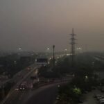 दिल्ली: GRAP-1 नियमों की उड़ रहीं धज्जियां! सड़कों पर धूल का अंबार