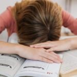 परफॉर्मेंस का प्रेशर कैसे बढ़ा रहा मेडिकल स्टूडेंट्स का स्ट्रेस? सर्वे में खुलासा