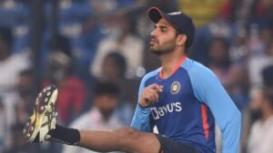 भुवनेश्वर कुमार की टीम इंडिया में वापसी, इस&hellip;