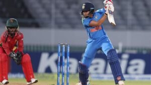जिम्बाब्वे 131 पर ऑलआउट, भारत ने 33 ओवर&hellip;